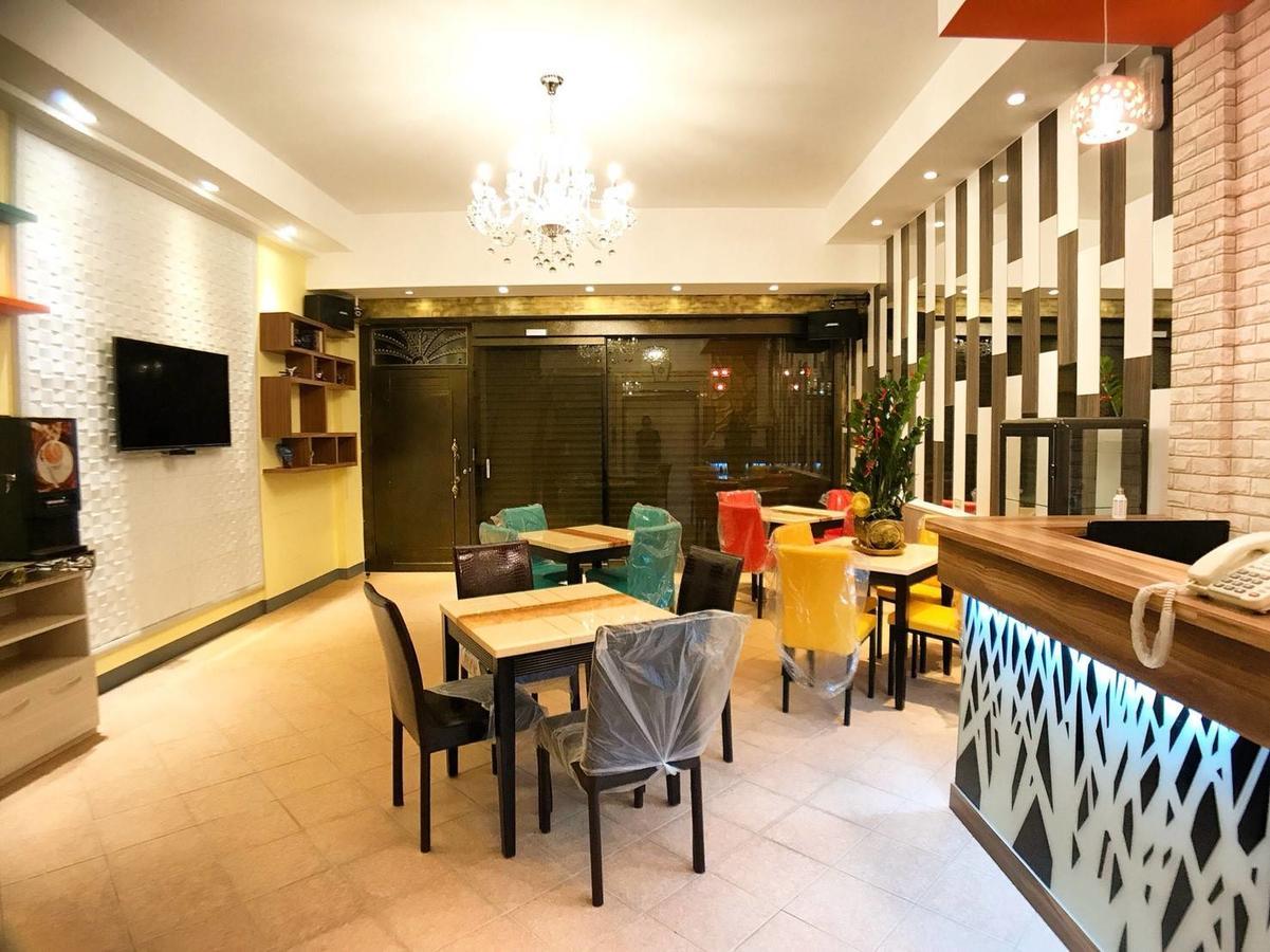 J. Home Kaohsiung Eksteriør billede