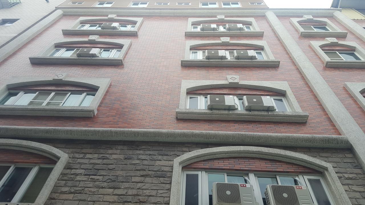 J. Home Kaohsiung Eksteriør billede
